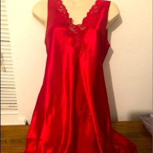 Tralia Sodi beautiful red negligee.  Size M/M.
